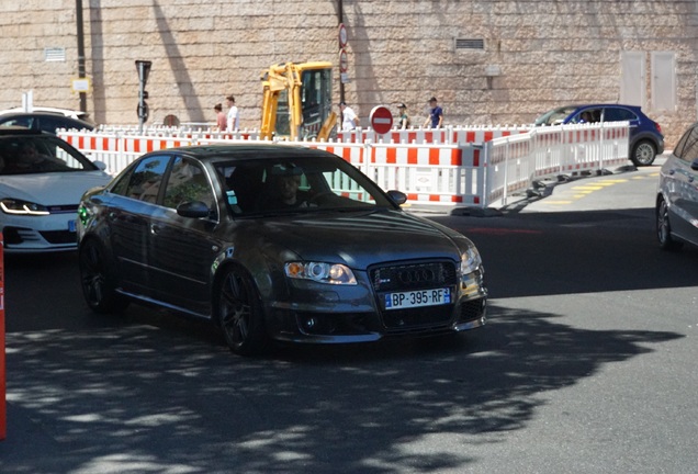 Audi RS4 Sedan