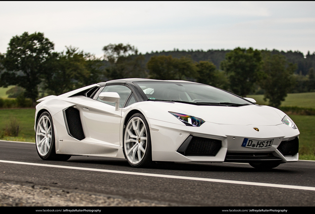 Lamborghini Aventador LP700-4 Roadster