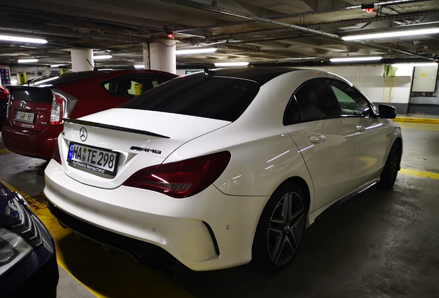 Mercedes-Benz CLA 45 AMG C117