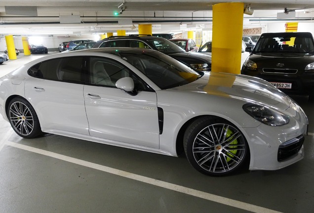 Porsche 971 Panamera Turbo S E-Hybrid