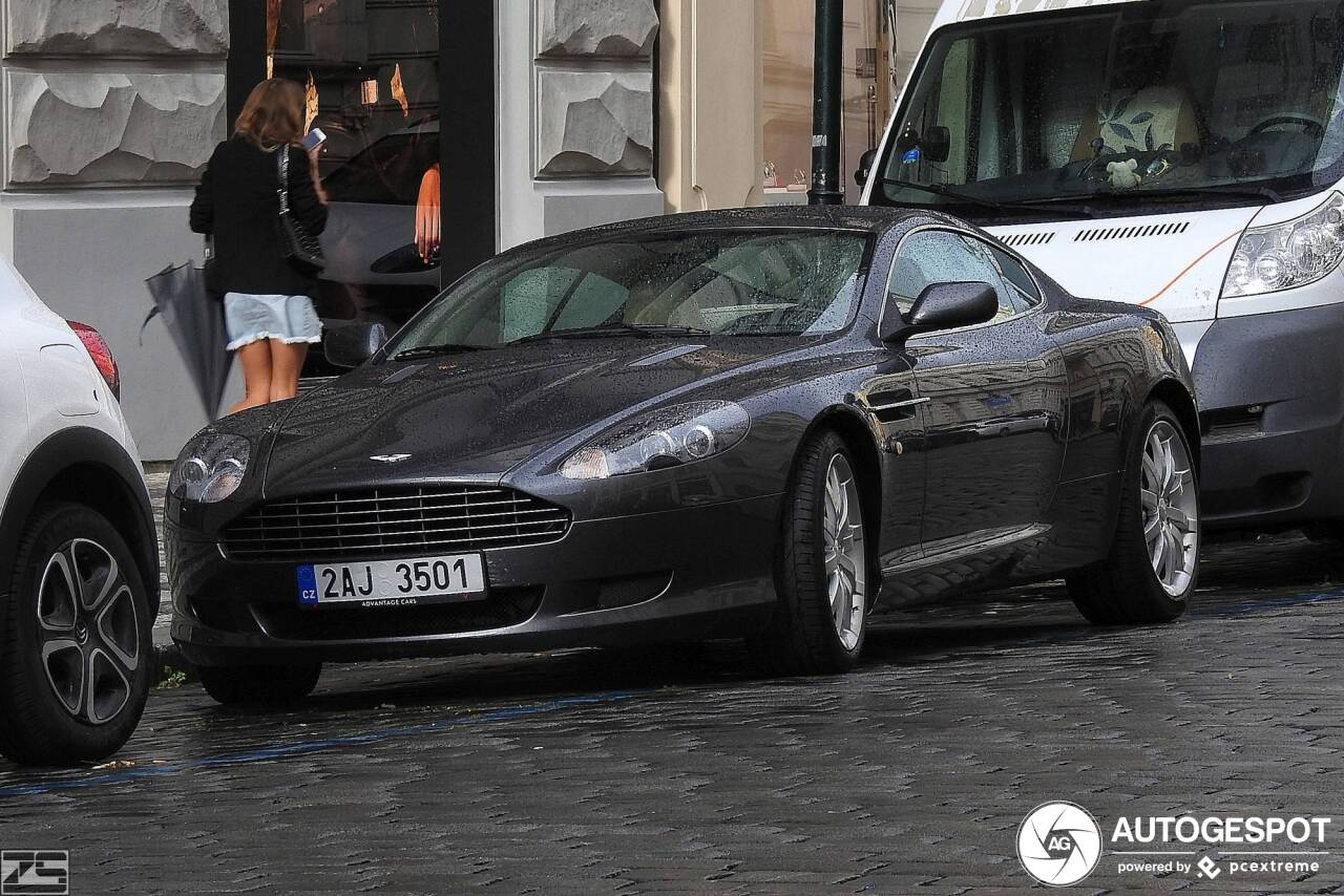 Aston Martin DB9