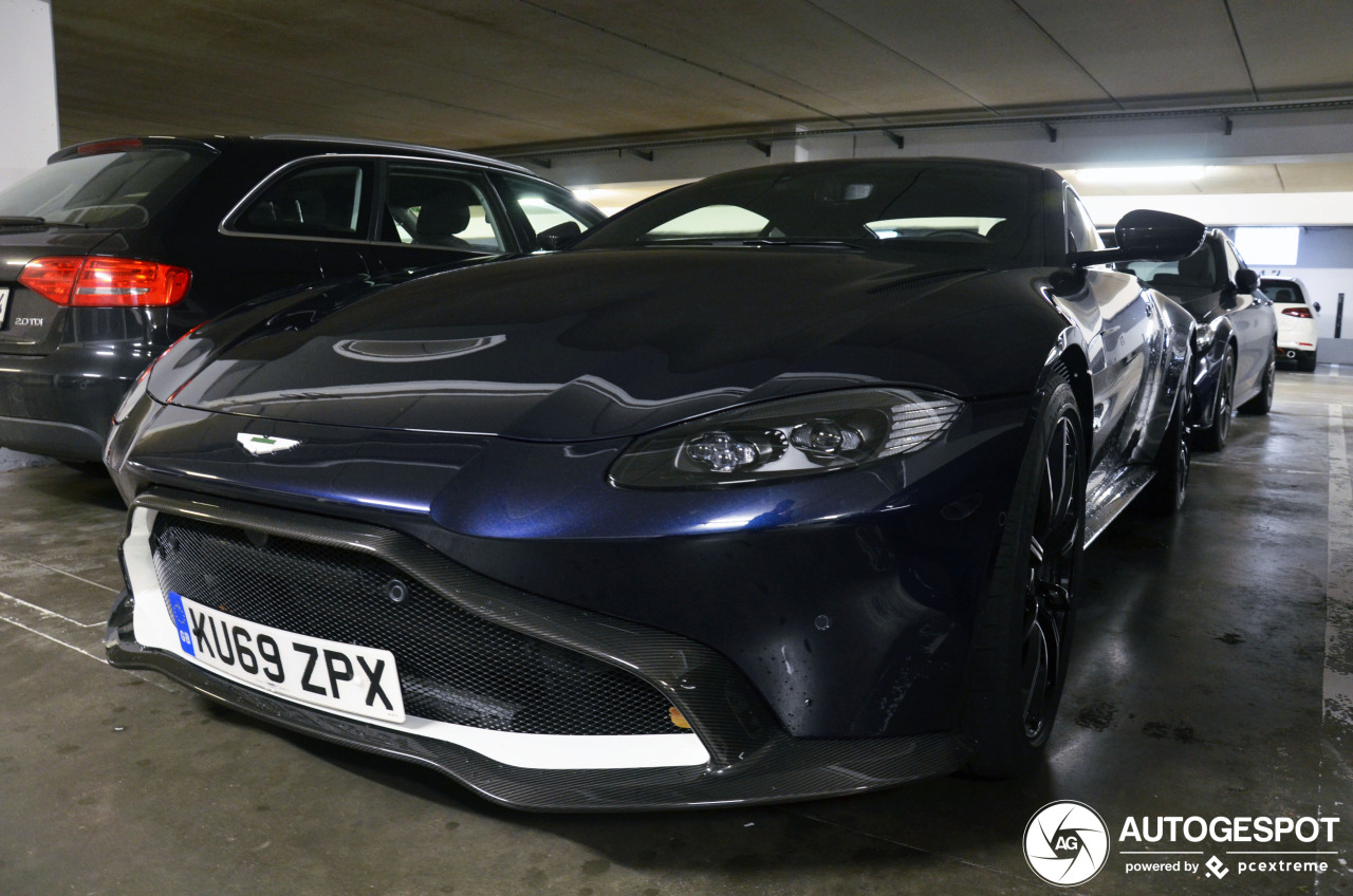 Aston Martin V8 Vantage 2018