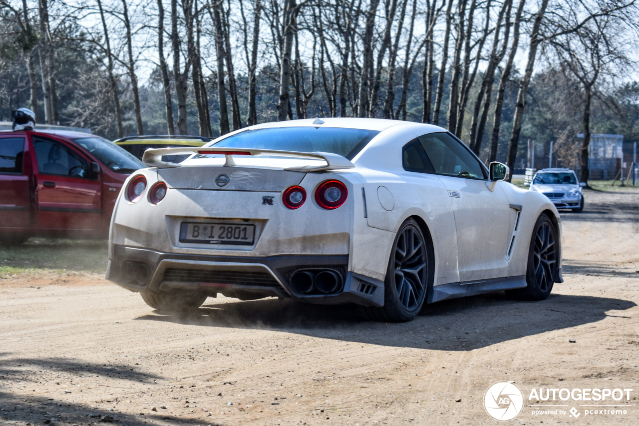 Nissan GT-R 2017