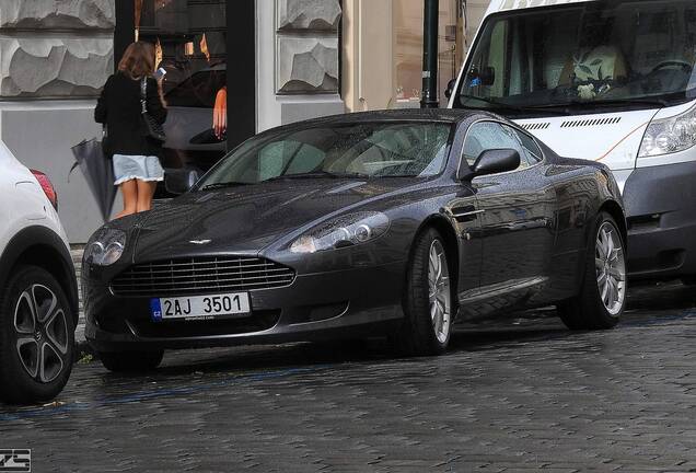 Aston Martin DB9