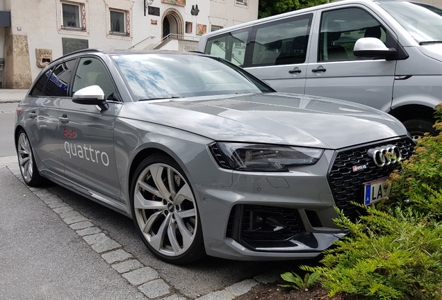 Audi RS4 Avant B9