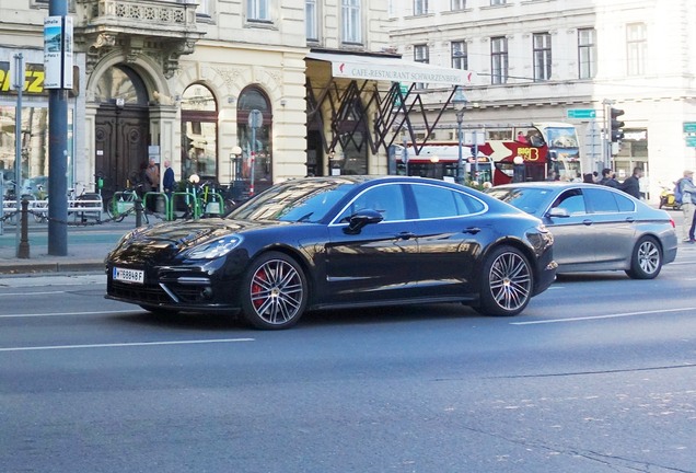 Porsche 971 Panamera Turbo