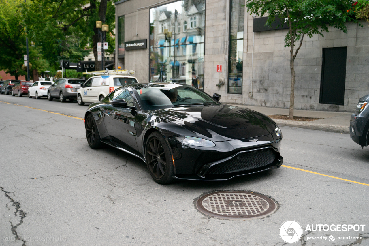 Aston Martin V8 Vantage 2018