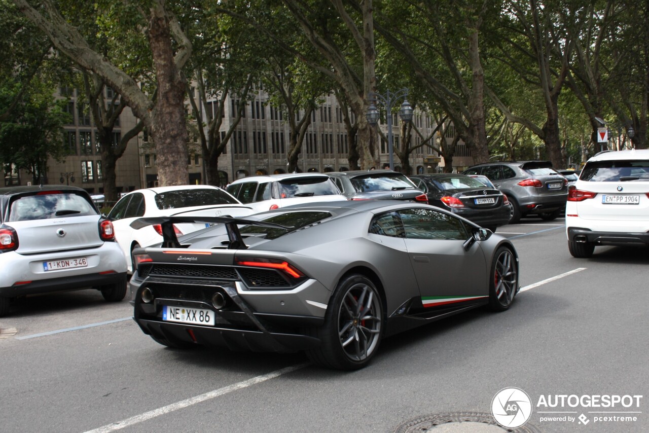 Lamborghini Huracán LP640-4 Performante