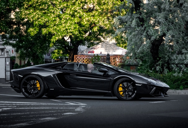 Lamborghini Aventador LP700-4 Roadster