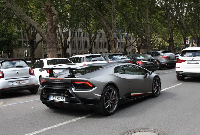 Lamborghini Huracán LP640-4 Performante