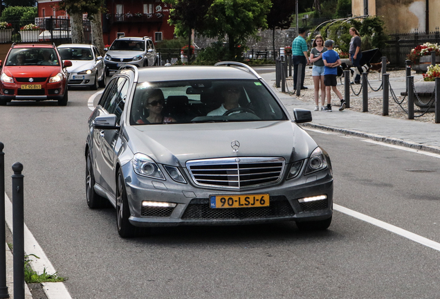 Mercedes-Benz E 63 AMG S212