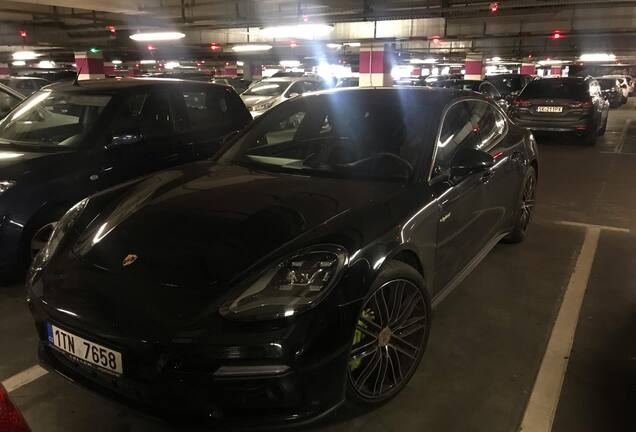 Porsche 971 Panamera Turbo S E-Hybrid