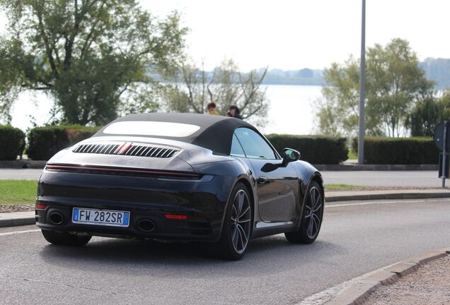 Porsche 992 Carrera 4S Cabriolet