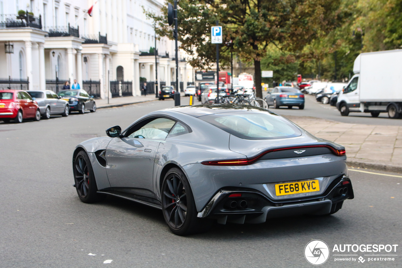 Aston Martin V8 Vantage 2018