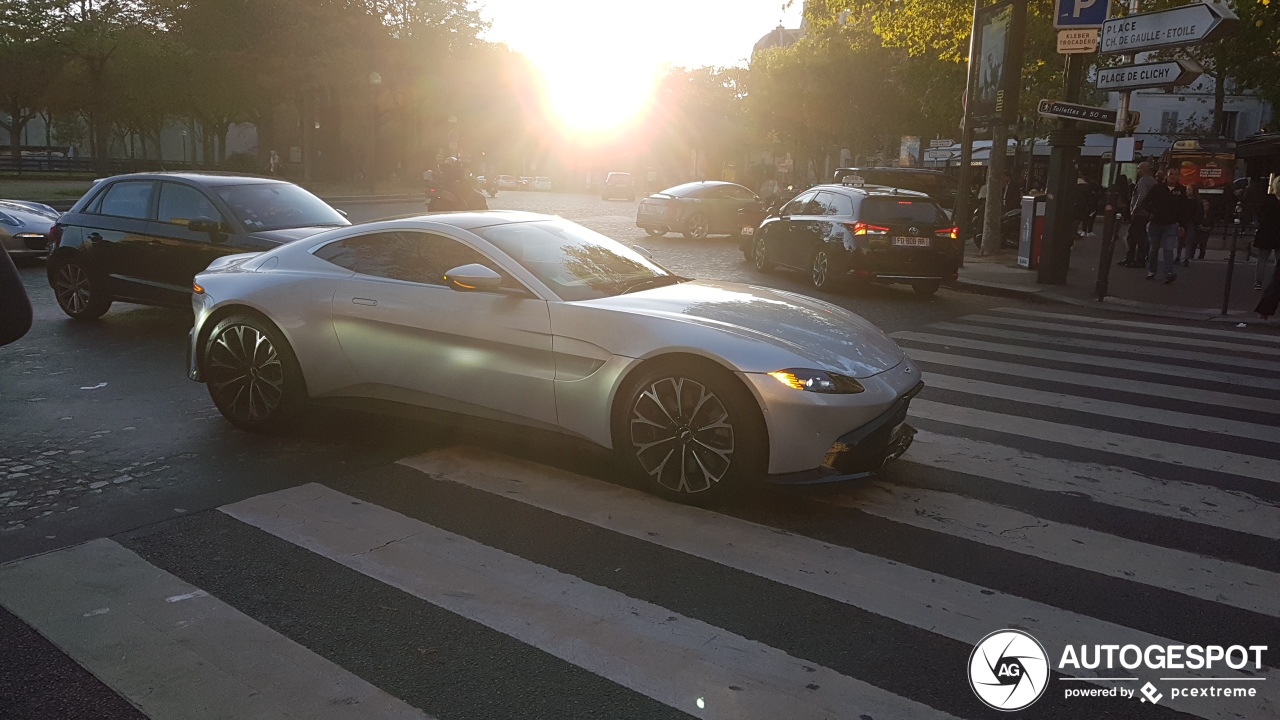 Aston Martin V8 Vantage 2018