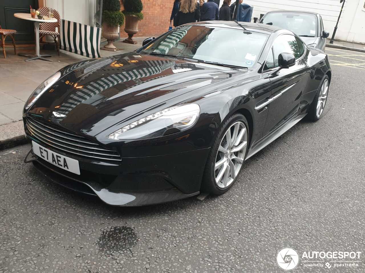 Aston Martin Vanquish 2013