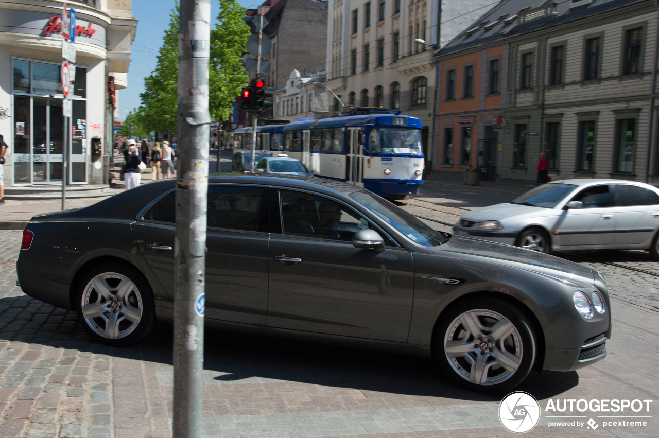 Bentley Flying Spur V8