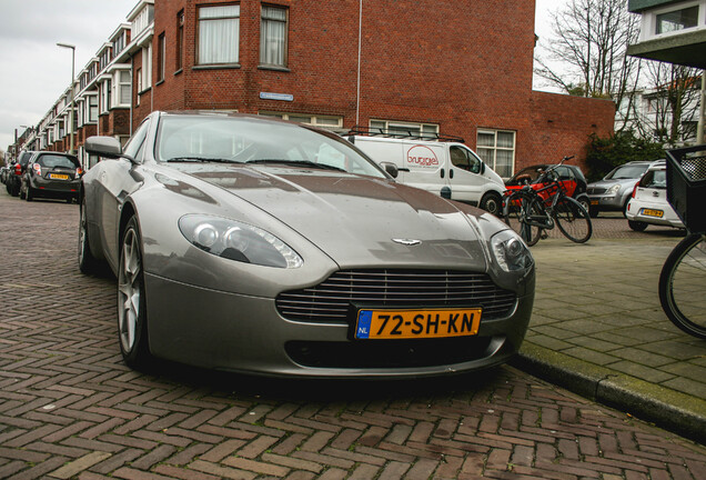 Aston Martin V8 Vantage