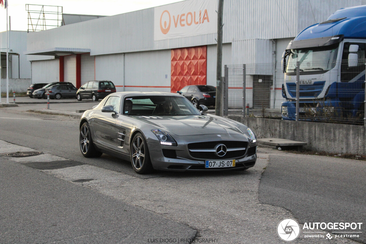 Mercedes-Benz SLS AMG