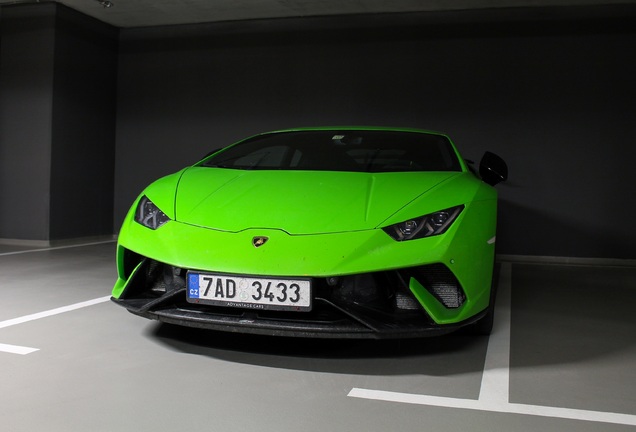 Lamborghini Huracán LP640-4 Performante