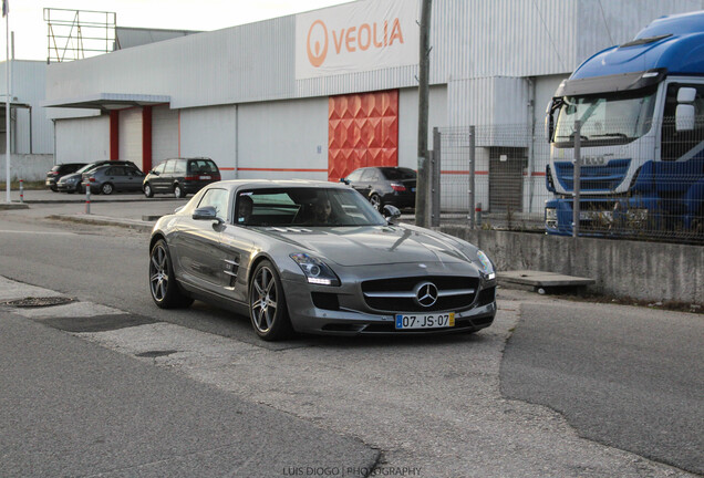 Mercedes-Benz SLS AMG