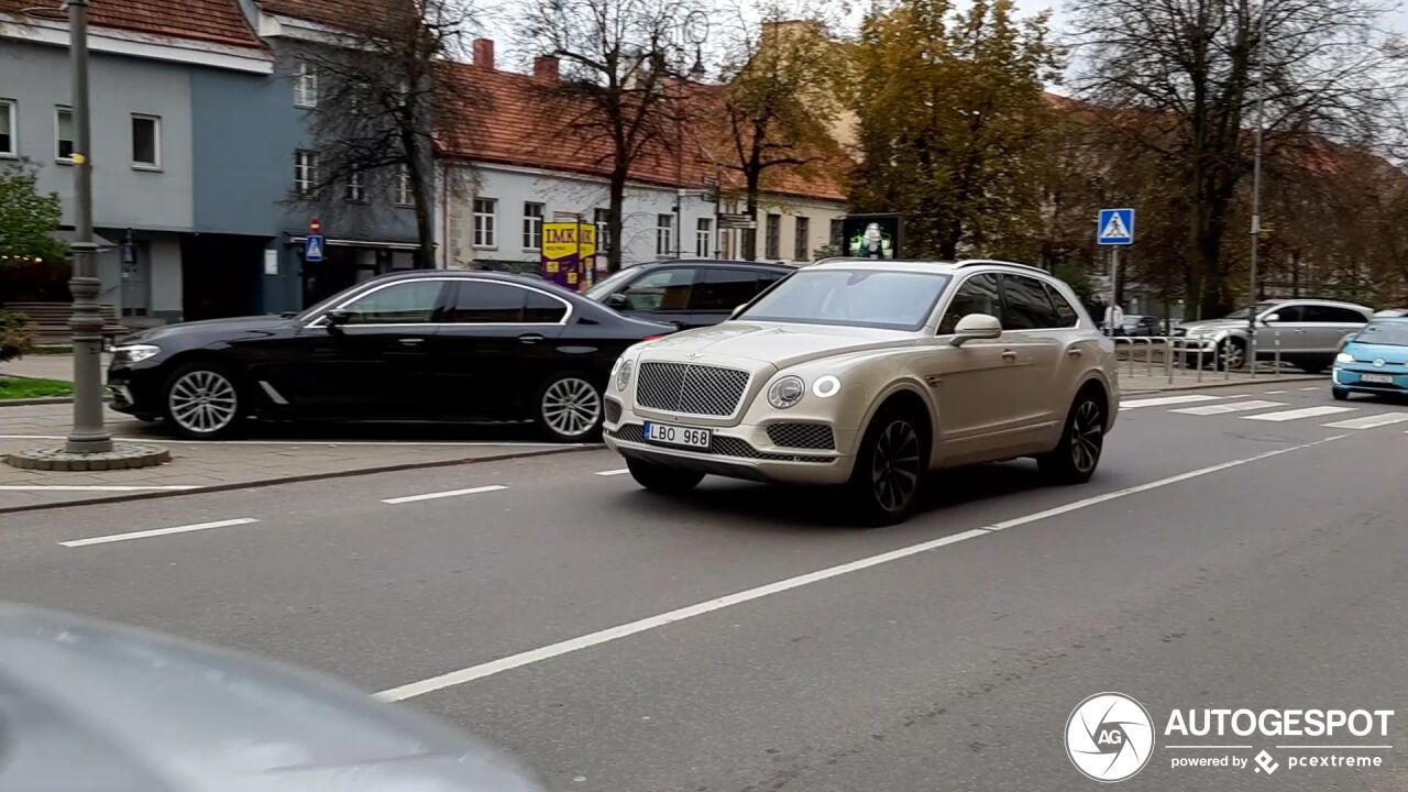 Bentley Bentayga V8