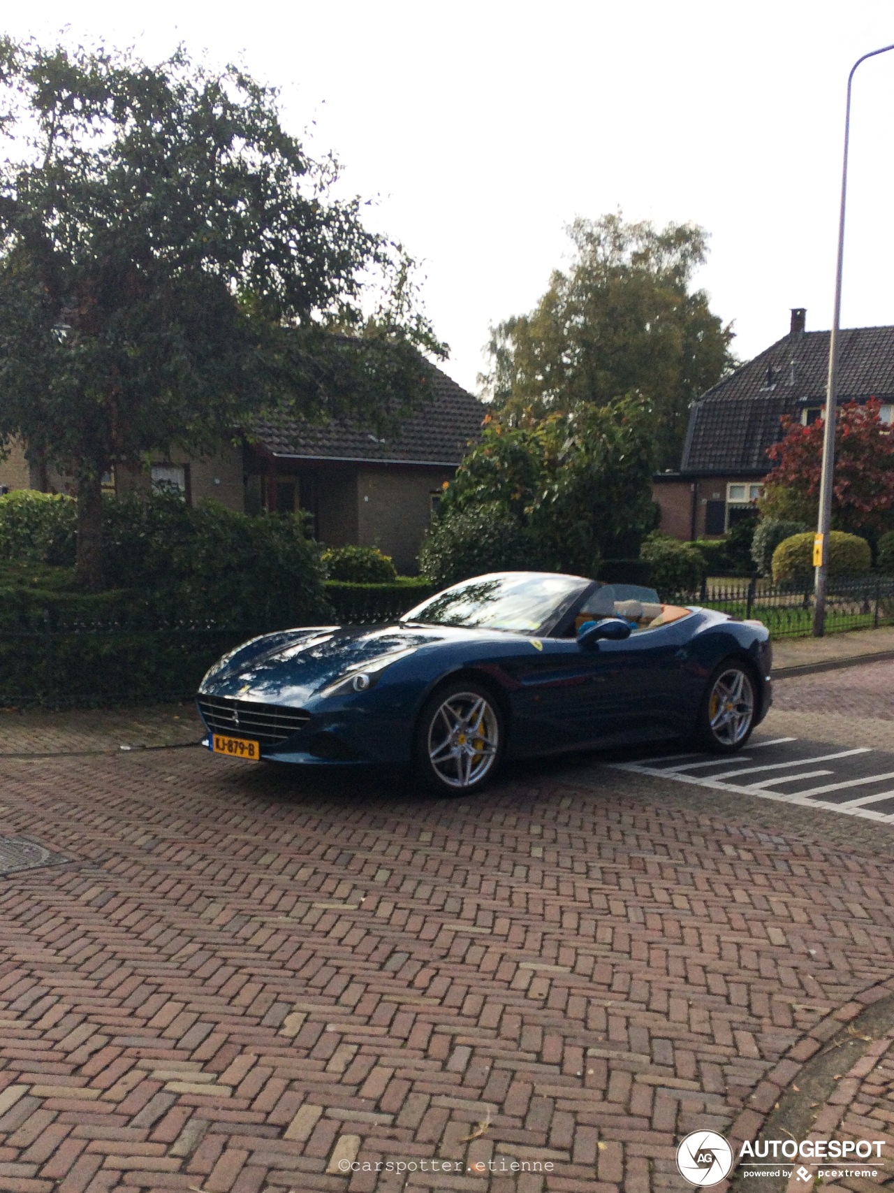 Ferrari California T