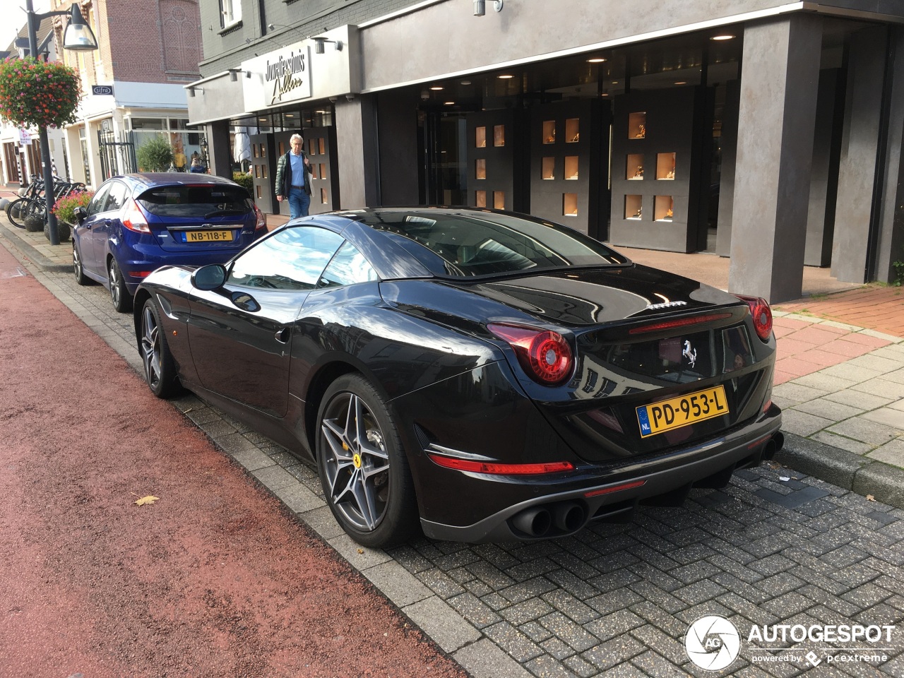 Ferrari California T