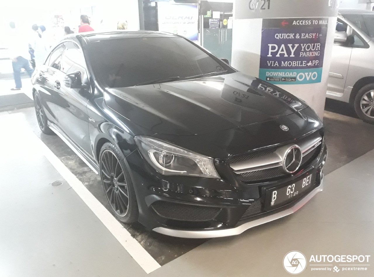 Mercedes-Benz CLA 45 AMG C117