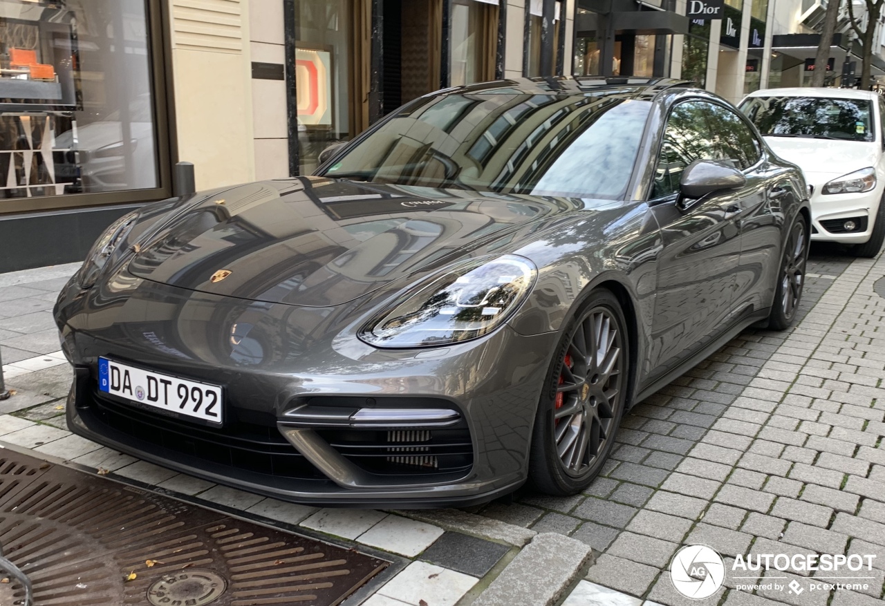 Porsche 971 Panamera Turbo