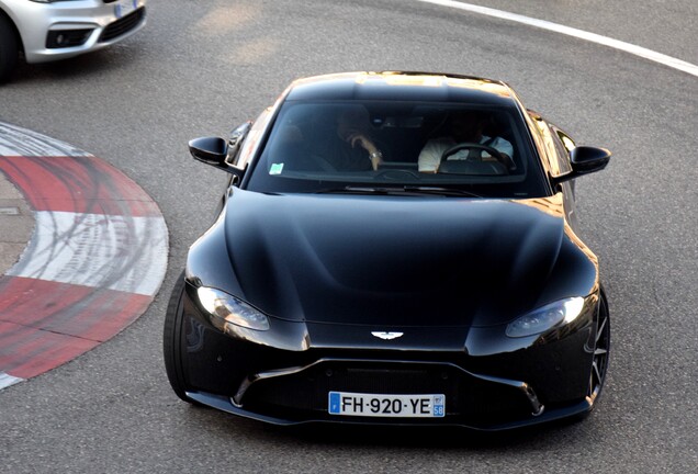 Aston Martin V8 Vantage 2018