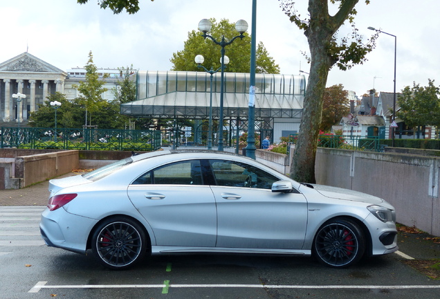 Mercedes-Benz CLA 45 AMG C117