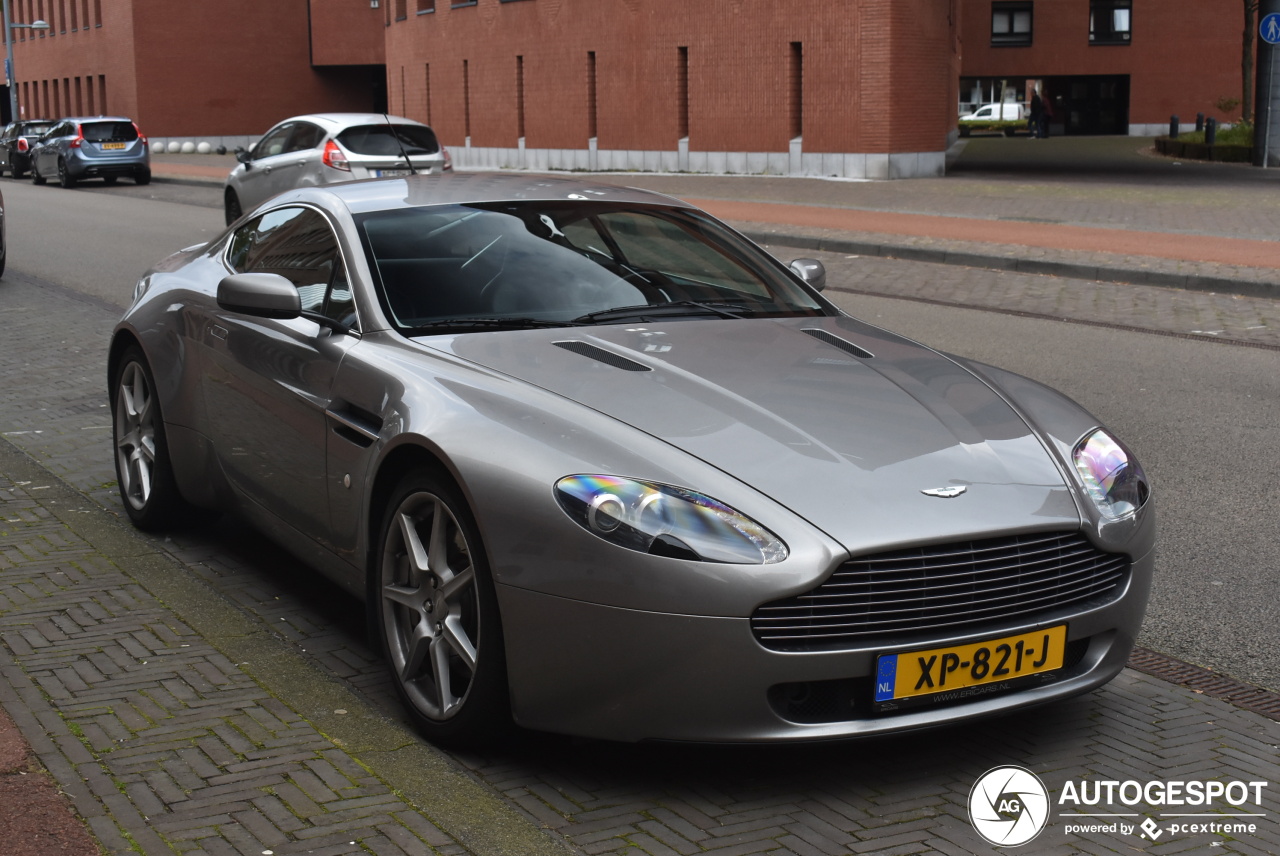 Aston Martin V8 Vantage