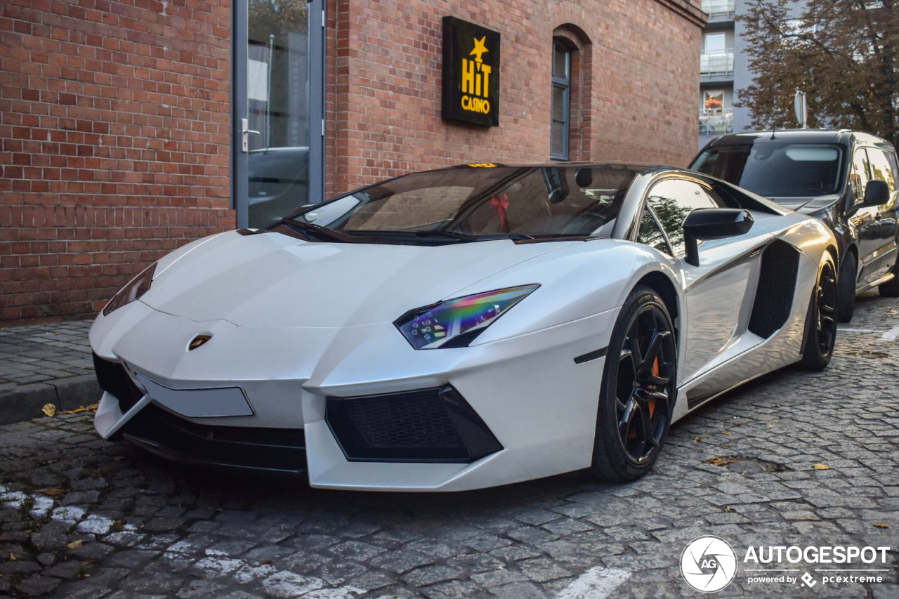 Lamborghini Aventador LP700-4