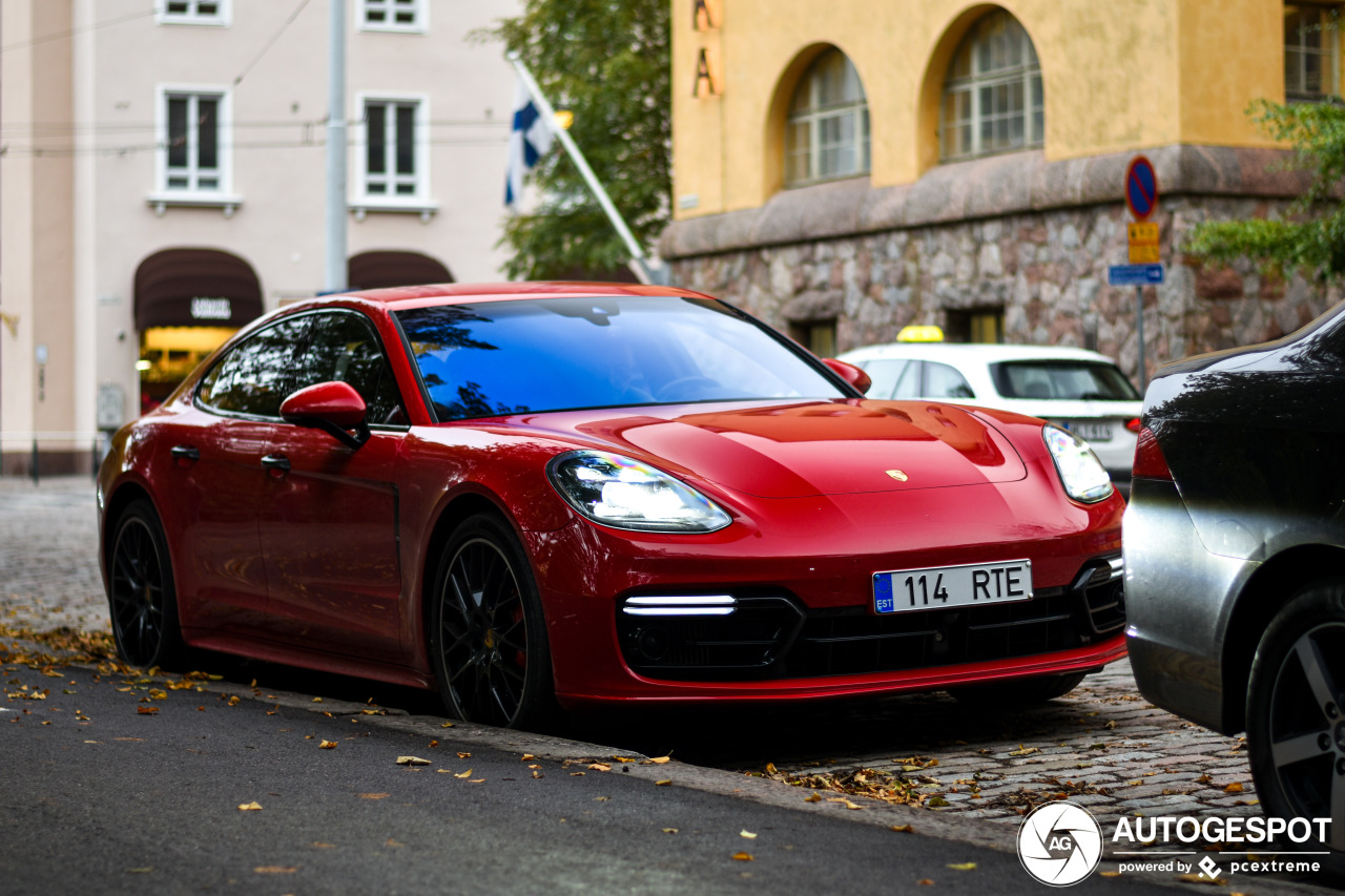 Porsche 971 Panamera Turbo