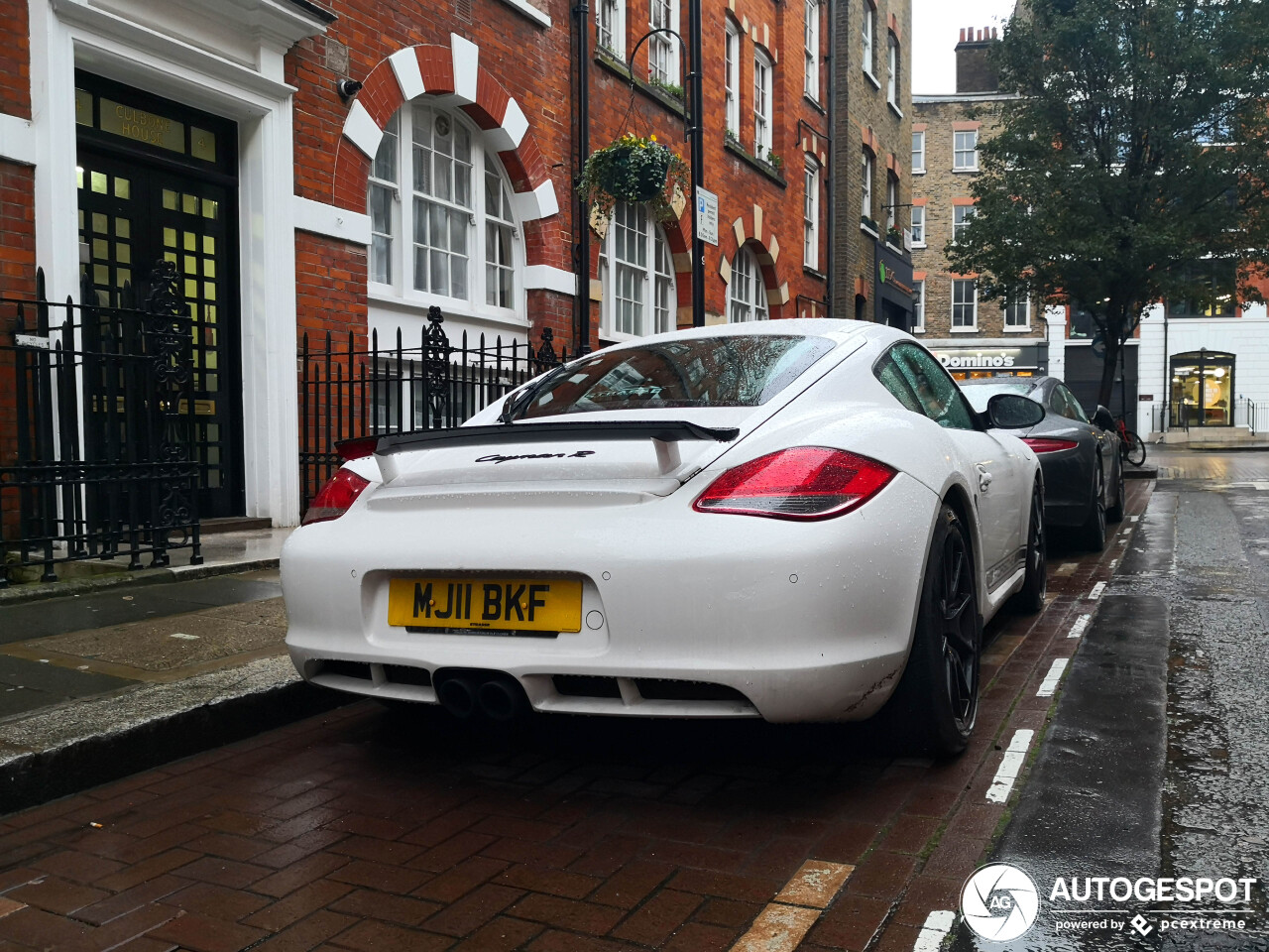 Porsche 987 Cayman R