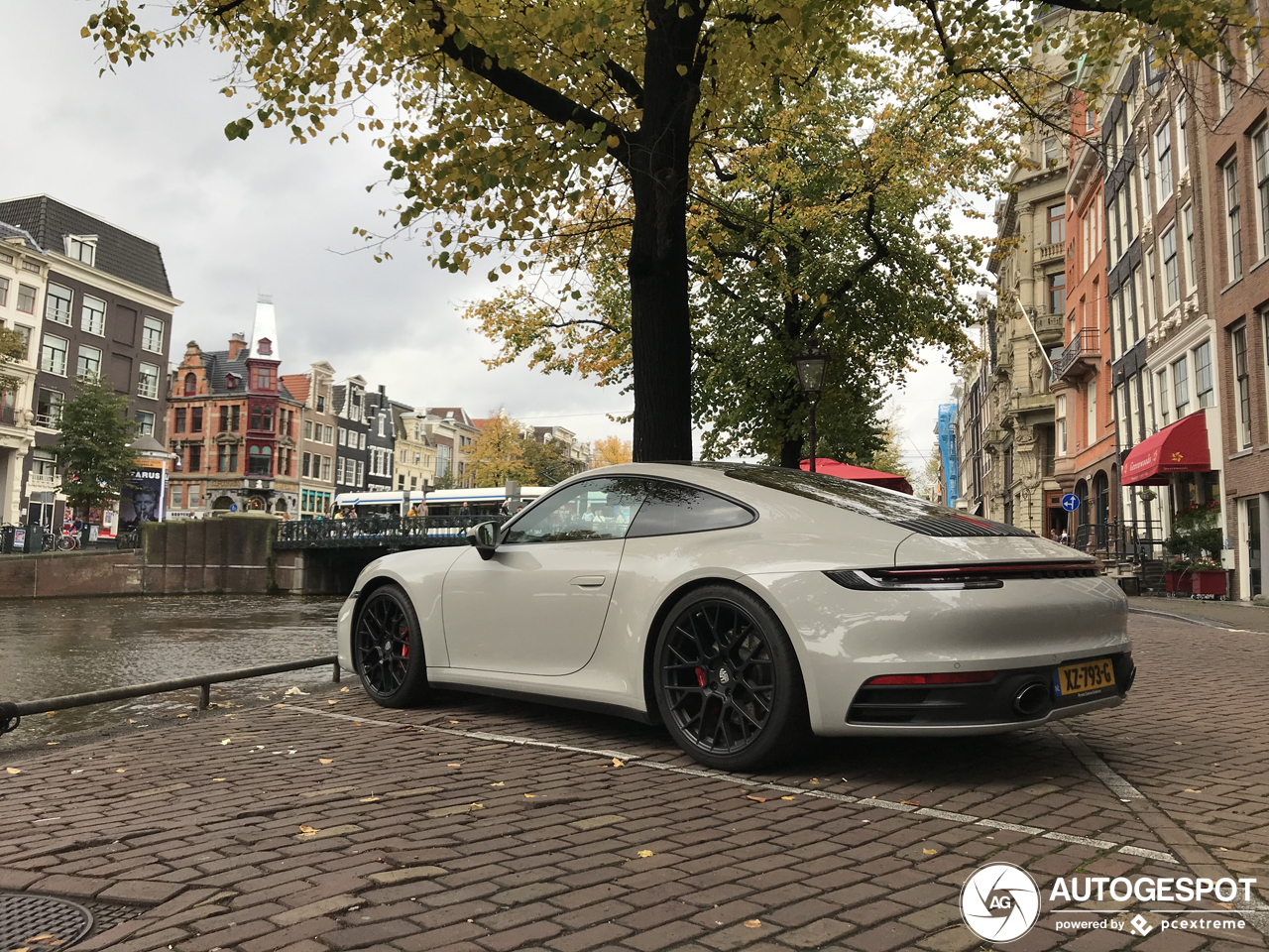 Porsche 992 Carrera 4S