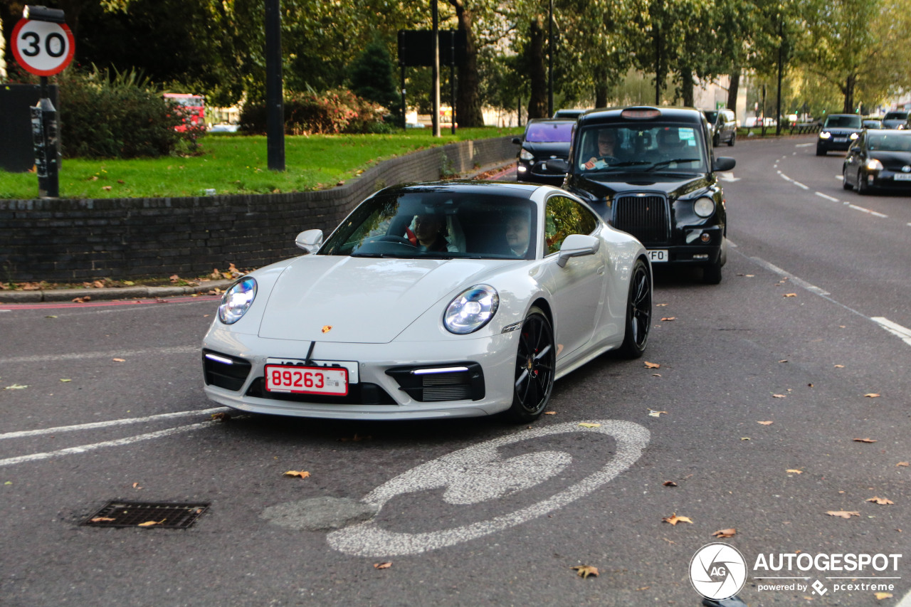 Porsche 992 Carrera 4S