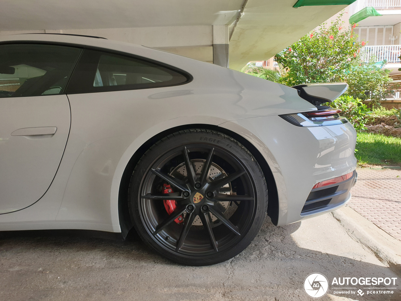 Porsche 992 Carrera 4S