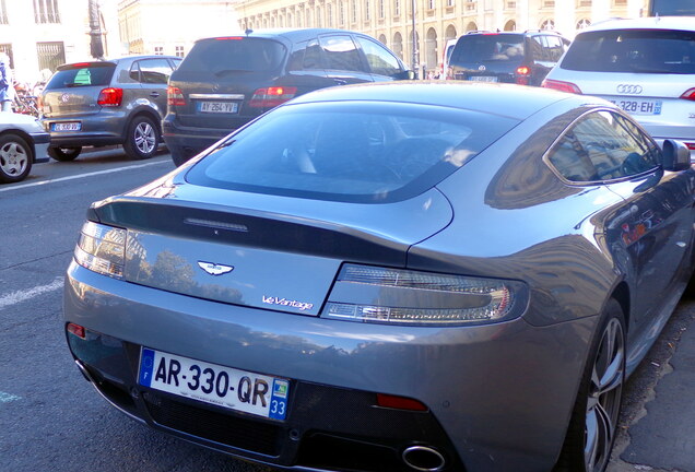 Aston Martin V12 Vantage