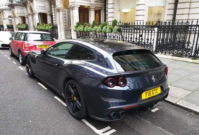 Ferrari GTC4Lusso