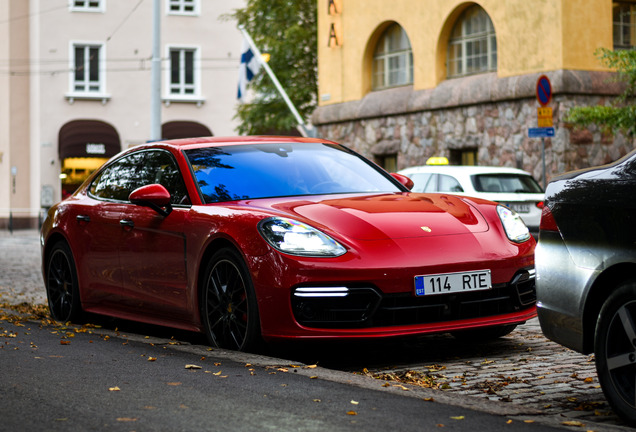 Porsche 971 Panamera Turbo