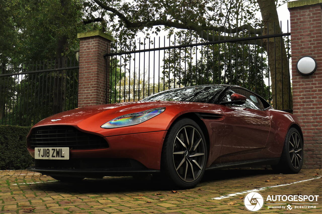 Aston Martin DB11 V8