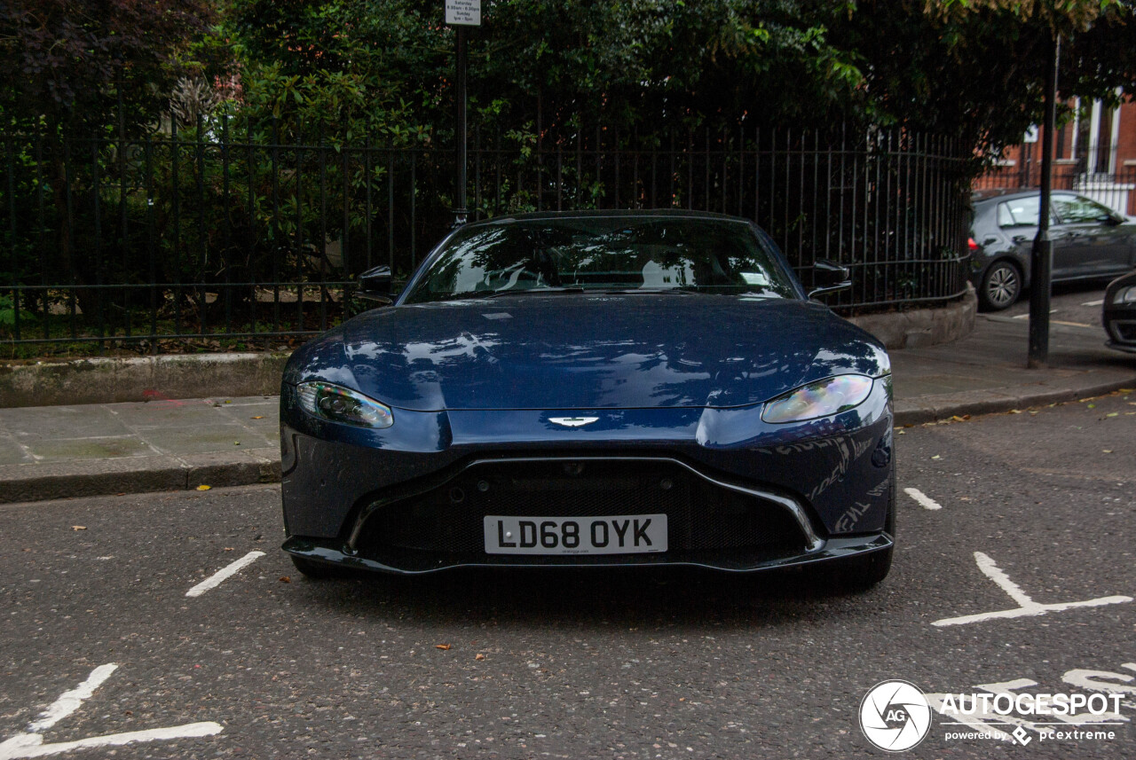 Aston Martin V8 Vantage 2018