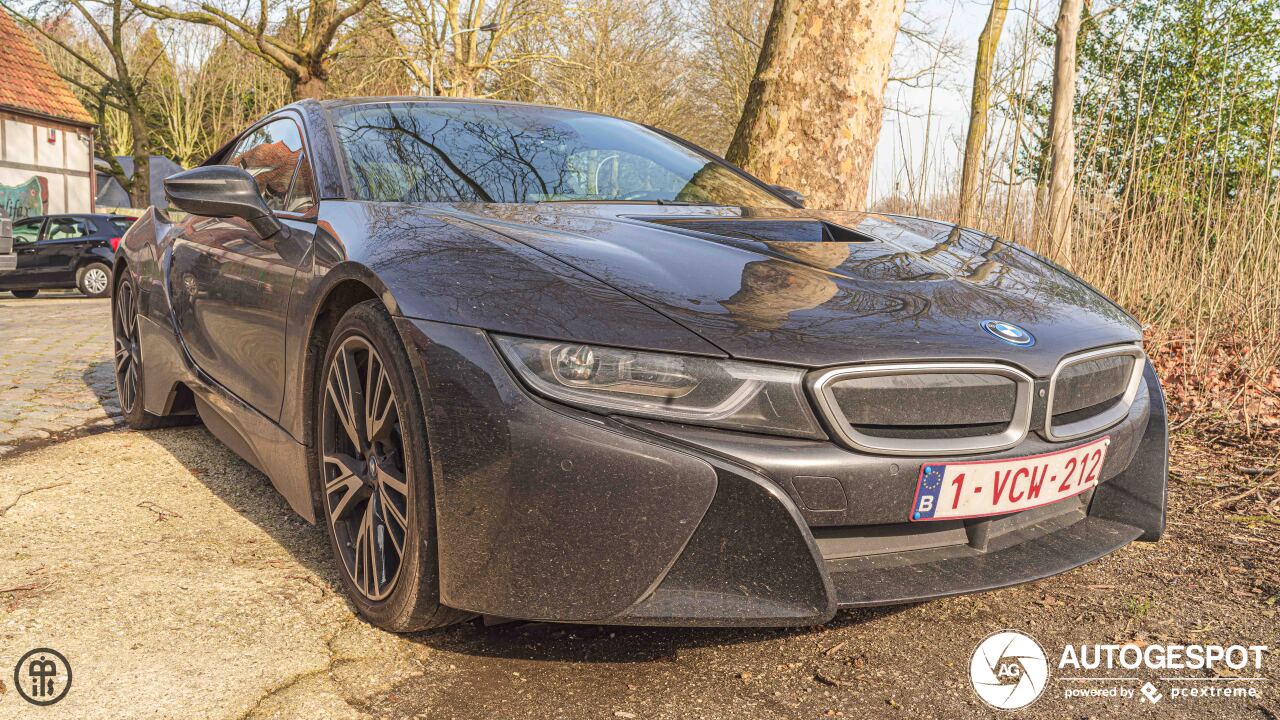 BMW i8