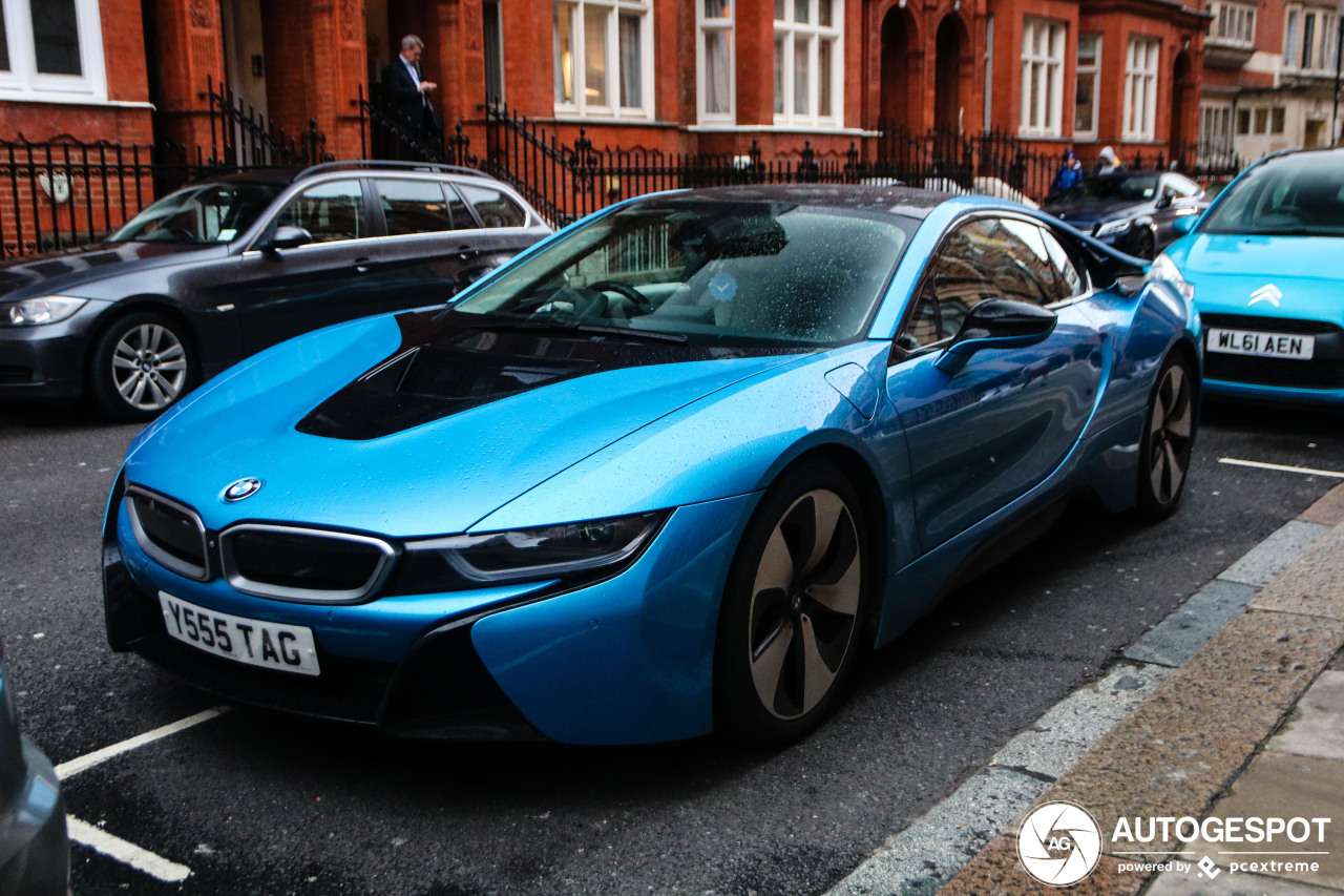 BMW i8