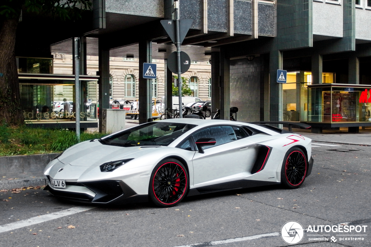 Lamborghini Aventador LP750-4 SuperVeloce