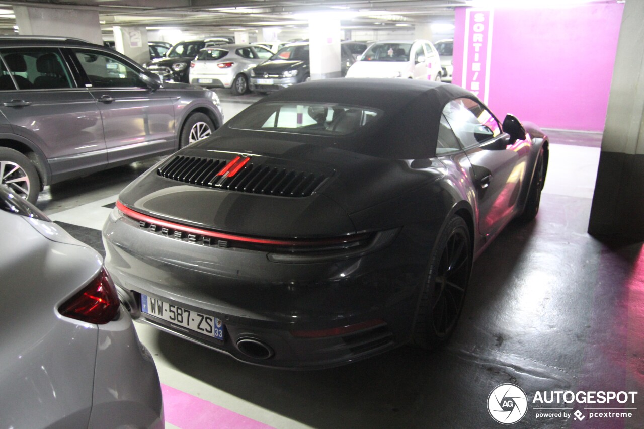 Porsche 992 Carrera 4S Cabriolet