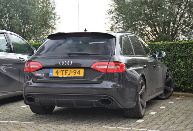 Audi RS4 Avant B8