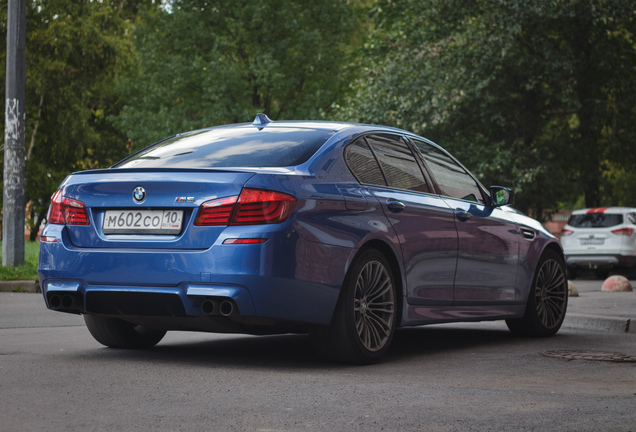 BMW M5 F10 2011